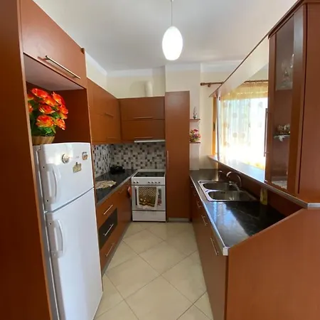ヴィラ Xhuliano Apartament
